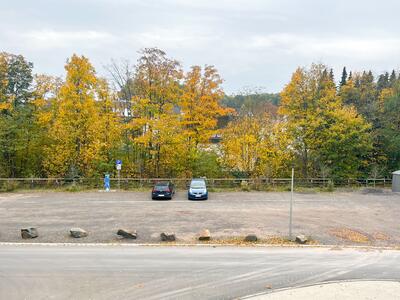 Parkplatz vorm Bahnhof