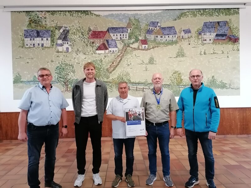 Gewinner des diesj&auml;hrigen Westenergie LokalStars-Preises in Drolshagen: Projekt &raquo;Kl&ouml;nabend in der Dorfgemeinschaftshalle&laquo;